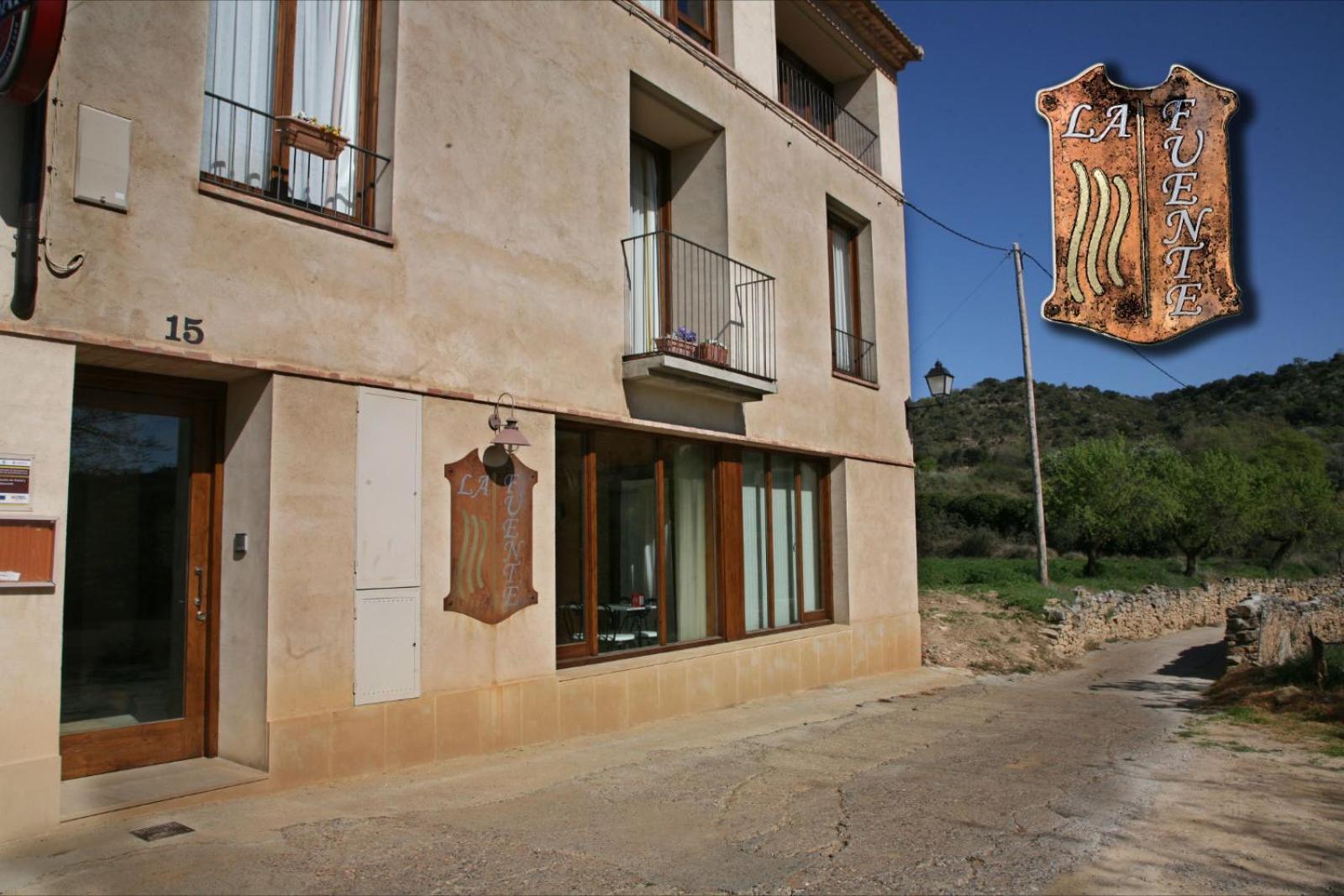 Hostal La Fuente Buera Εξωτερικό φωτογραφία